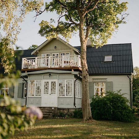 Juras Maja Ausekli Hotell Kaltene Eksteriør bilde